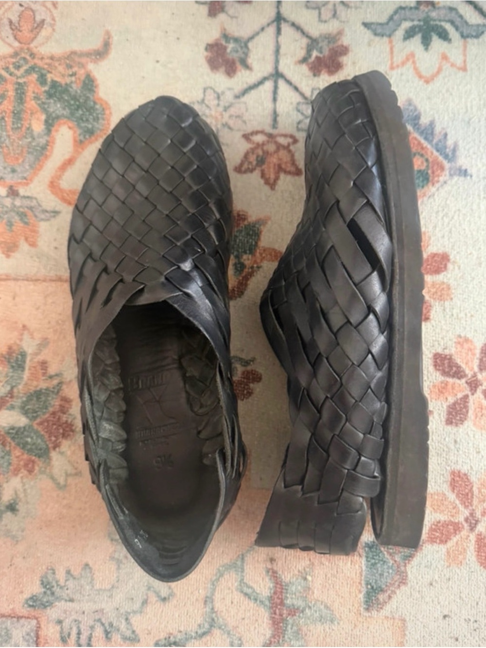 Brand X hurache leather sandals size 9.5